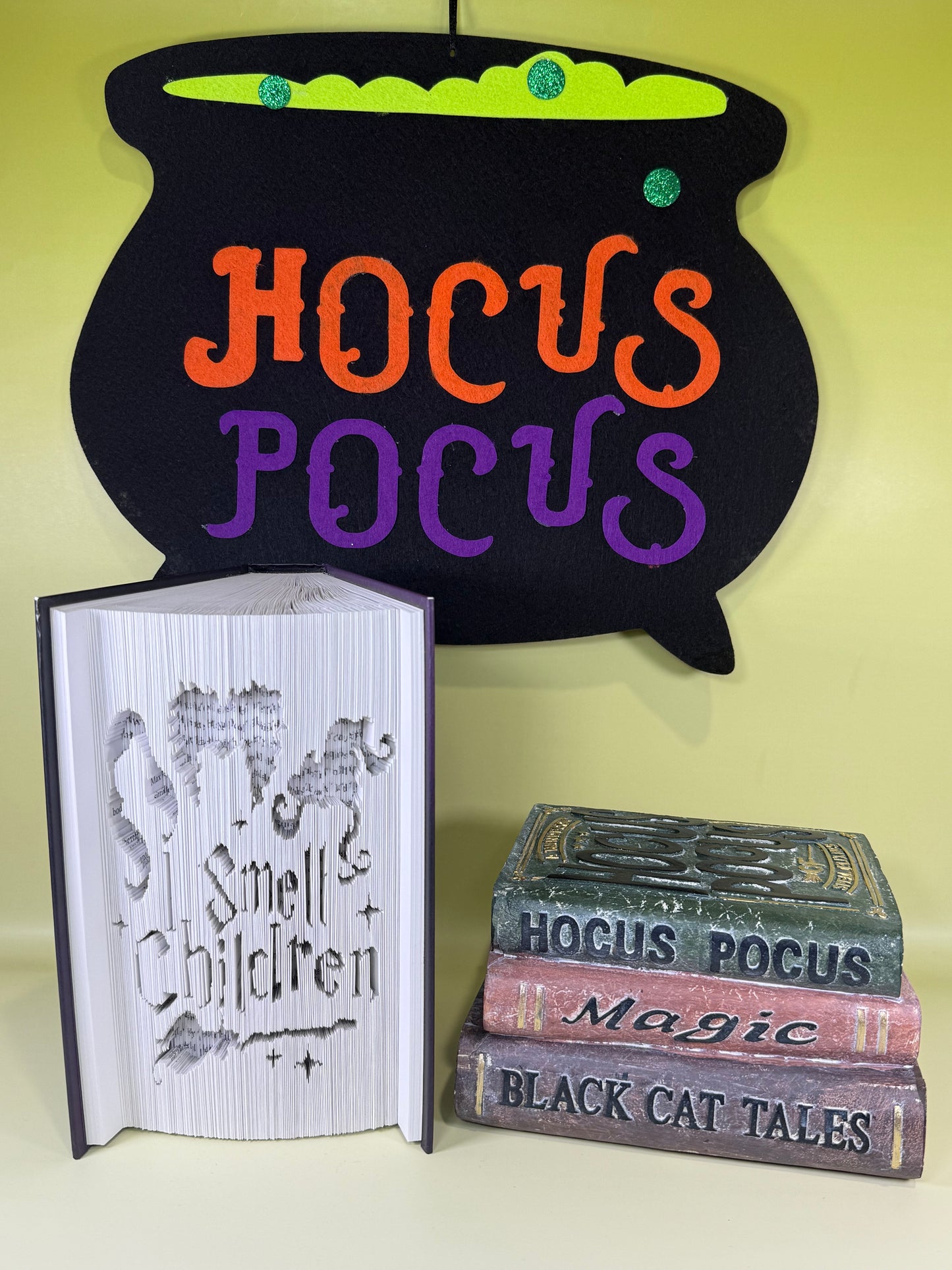 Hocus Pocus I Smell Children